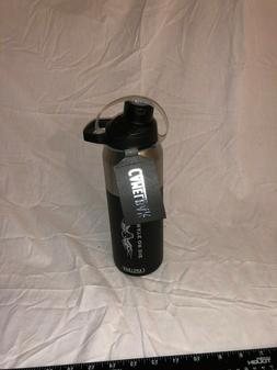 NWT's Camelbak Vacuum Insulated 32oz Hydrate or Die Chute Ma